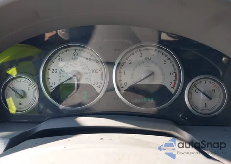 2010 Chrysler Town & Country Touring из США, поврежденный, VIN 2A4RR5D17AR241259